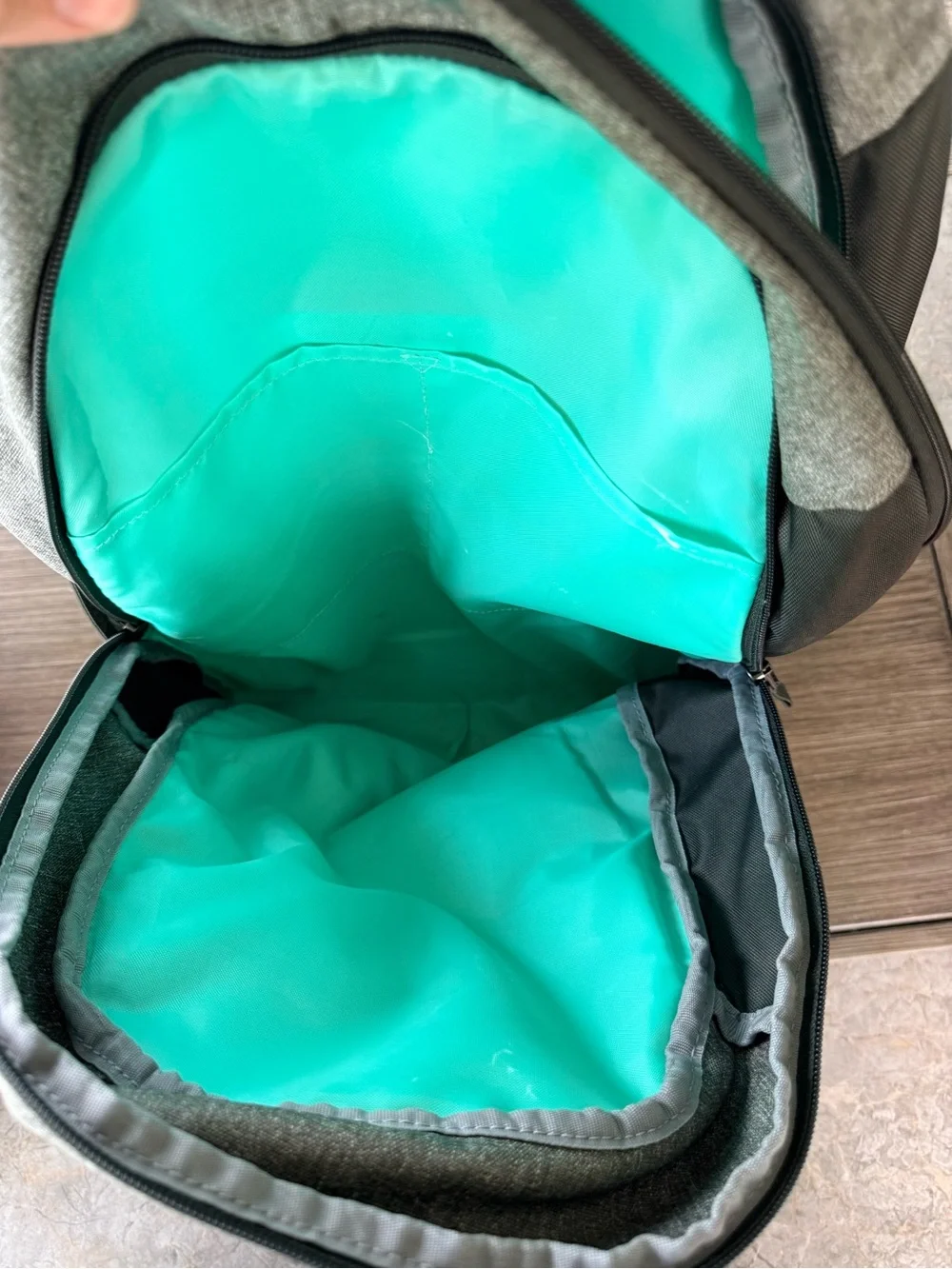 Under Armour Hustle 4.0 Backpack – Gray/Black with Teal Accents
